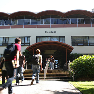 Students walking to the LFCoB building