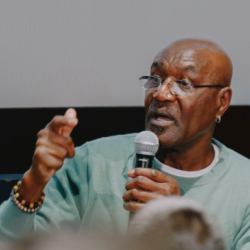 Alum Delroy Lindo